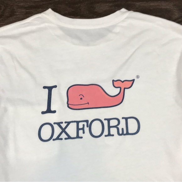 Vineyard Vines Neilson’s On The Oxford Square Since 1839 Men’s Long Sleeve Shirt - Picture 2 of 10